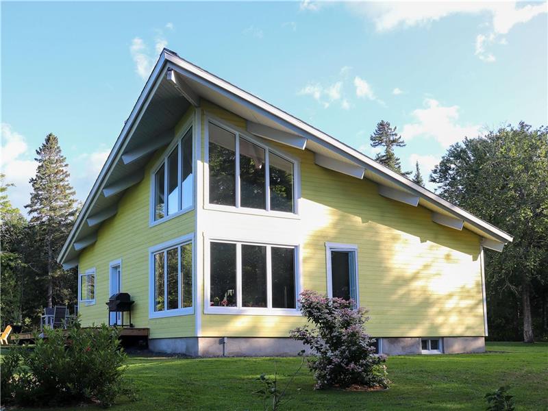 Chalet le Lotus Chalet à louer LacDrolet OR32573 ChaletsAuQuebec