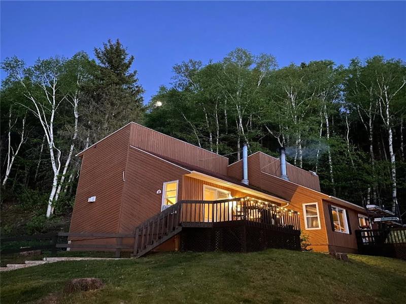 VUE sur le Fjord et les Montagnes Chalet à louer L'AnseSaintJean
