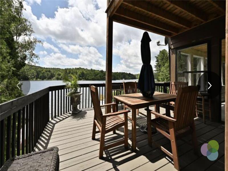 Lake front chalet Saint Sauveur Chalet à louer StSauveur OR33477 ChaletsAuQuebec