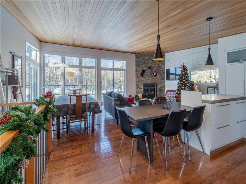 Maison Oslo Chalet à louer StTitedesCaps DI33632 ChaletsAuQuebec