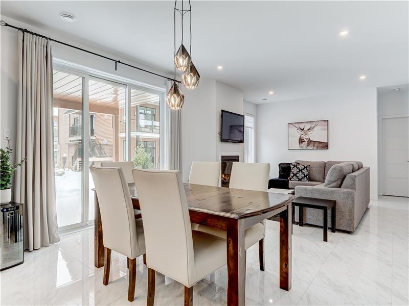 Condo à louer Bromont avec grand Chalet à louer Bromont PL33752