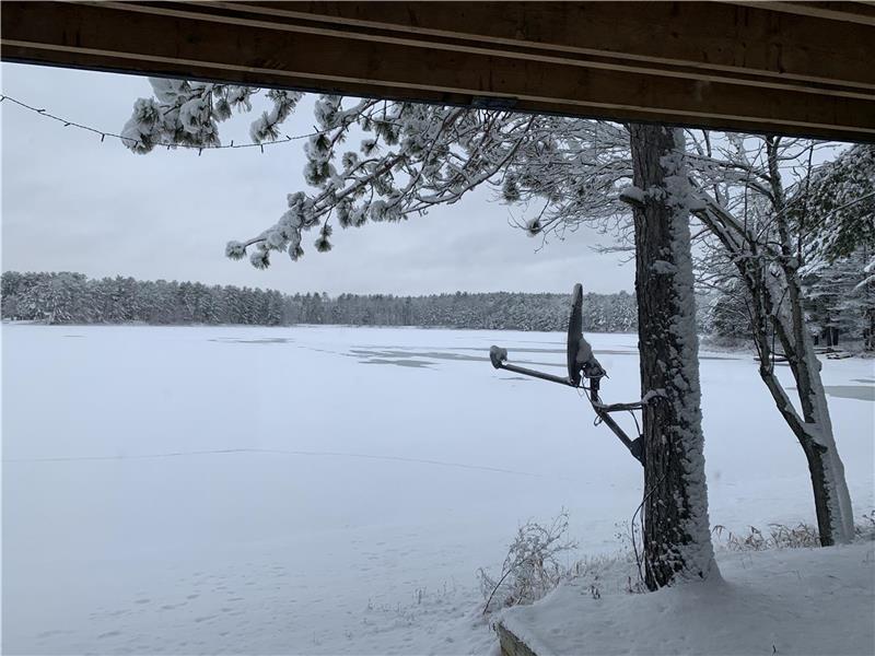 Lake Rueckwald 4Seasons Waterfront Chalet à louer Thorne OR33945