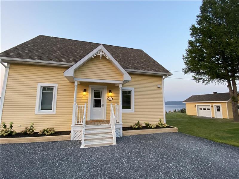 La Maison Jaune sur le Lac Chalet à louer TémiscouatasurleLac OR