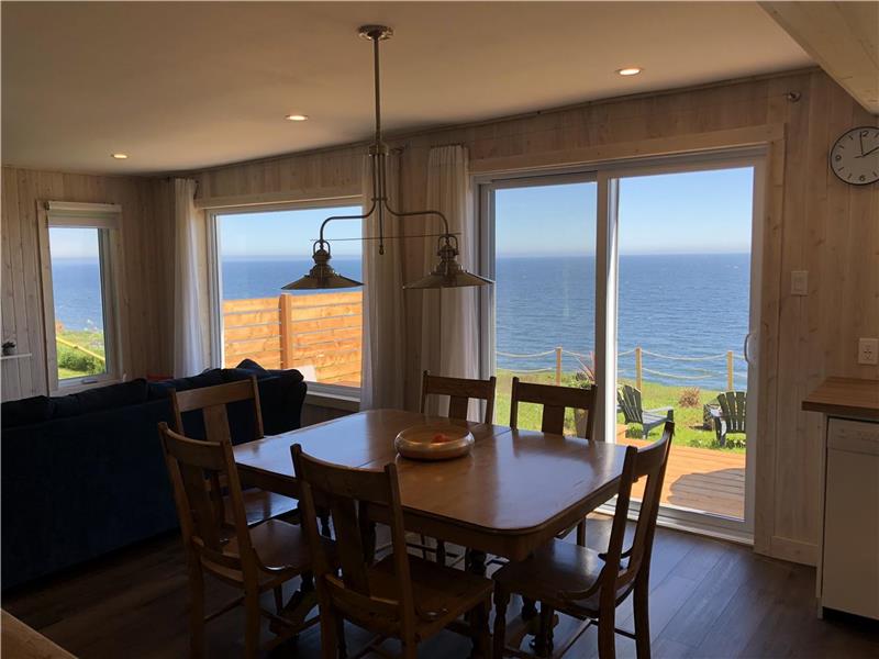 Le Grand Large Entièrement rénové Chalet à louer SteThérèsedeGaspé OR34409