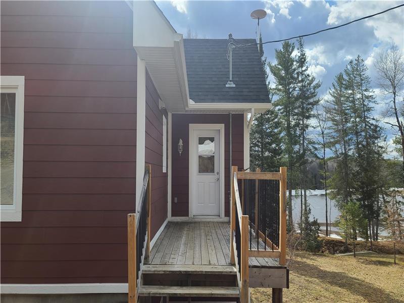 Oasis au bord de l'eau ! Chalet à louer NotreDamedePontmain PL