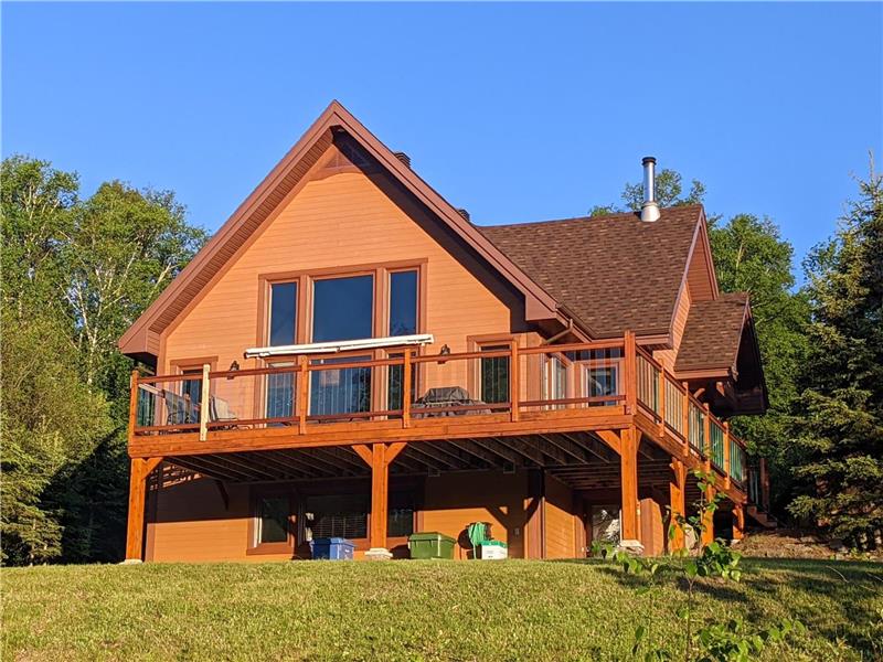 Maison somptueuse avec vue sur le Chalet à louer L'AnseSaintJean PL35440 ChaletsAuQuebec