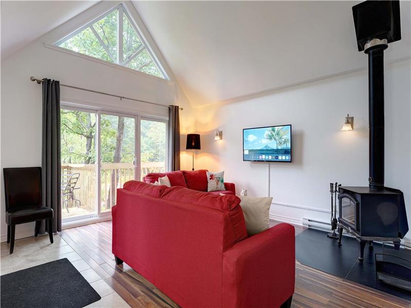 Le Pinacle Amico SteLuciedesLaurentides Cottage Rental PL35636