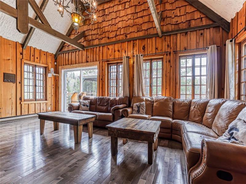 CHALET SPA ÉMERAUDE DU LACSAGUAY Chalet à louer LacSaguay DI