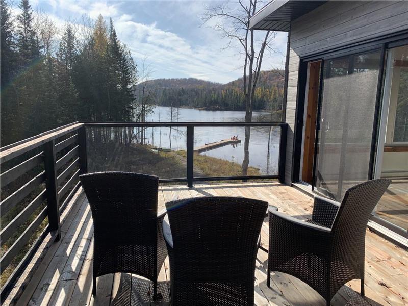 Le Panache Bord de lac, spa, table Chalet à louer SteMargueritedu