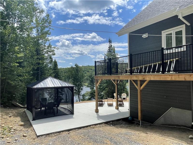 Chalet Tranquilité sur le lac au Chalet à louer StAiméduLacdes