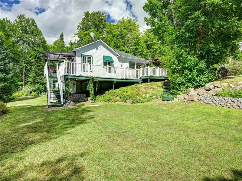 Casa Carpe Beautiful lakefront Chalet à louer LacdesPlages DI