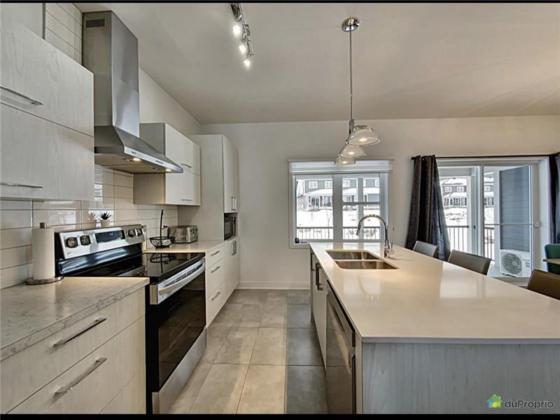 Chalet/maison avec garage à Bromont Chalet à louer Bromont PL36653