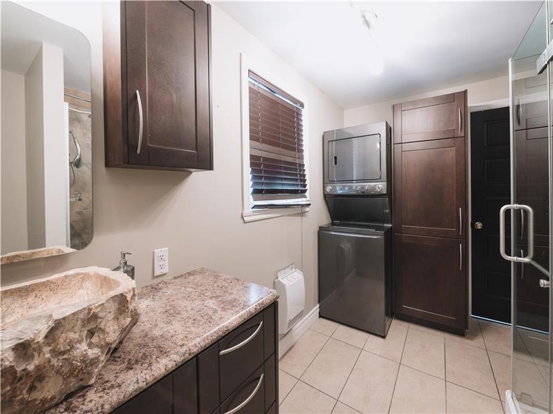 Chalet directement sur le lac avec Chalet à louer LacBeauport PL36723 ChaletsAuQuebec