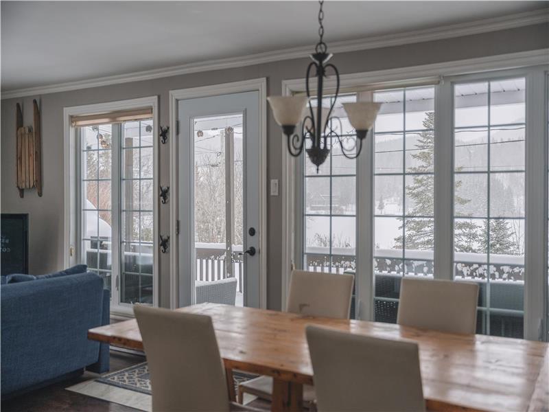 Chalet directement sur le lac avec Chalet à louer LacBeauport PL36723 ChaletsAuQuebec