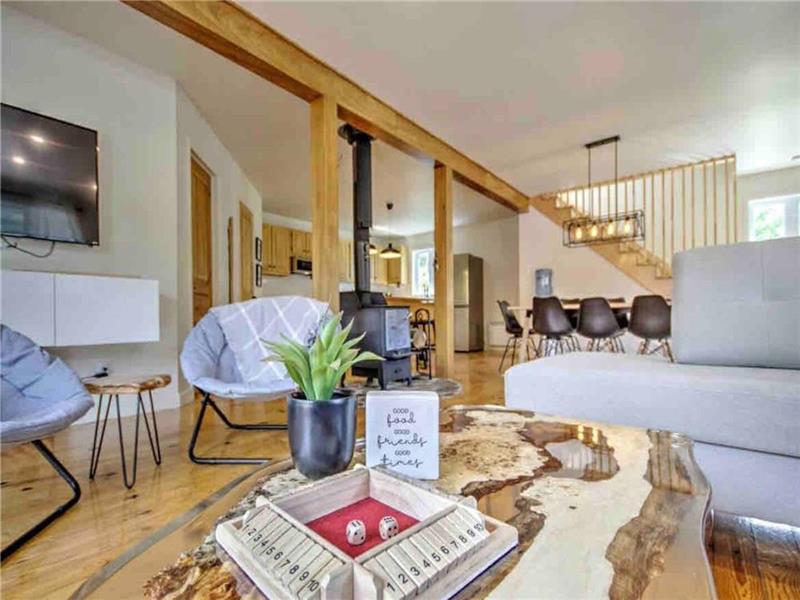 * PASSION CHALETS * CHATEAU 801 Chalet à louer SteÉméliedel