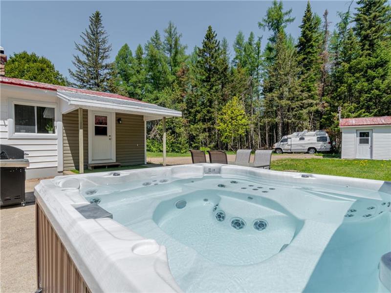 Gîte Fossambault SPAPROMO NUIT Chalet à louer FossambaultsurleLac