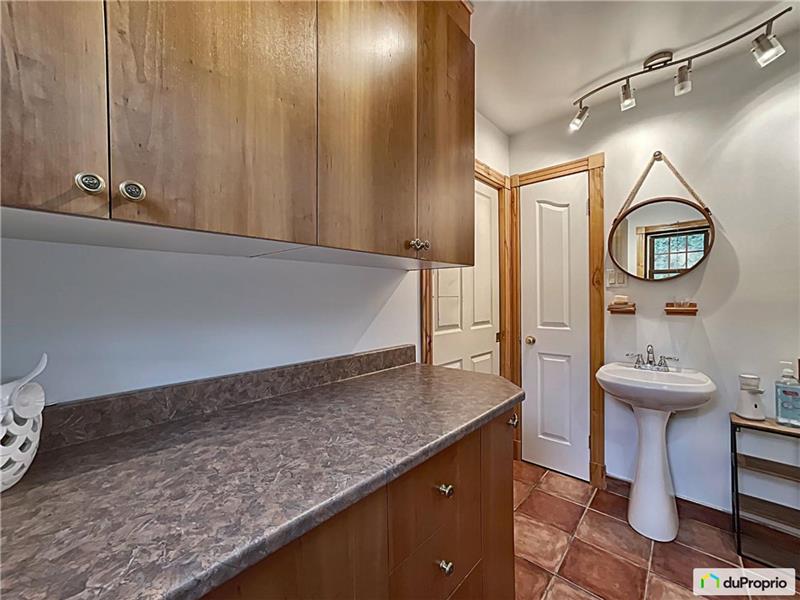 Accès au lac navigable avec Chalet à vendre SteMariedeBlandford VP38808 ChaletsAuQuebec