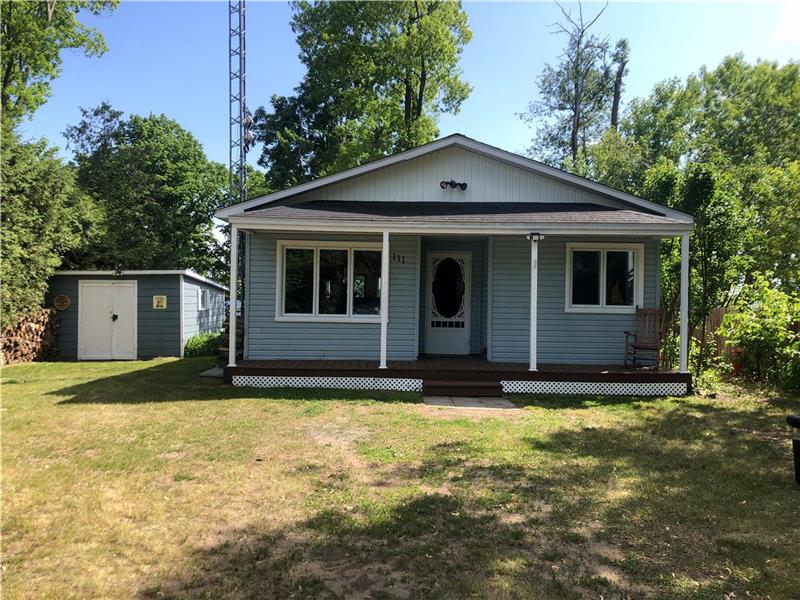 Chalet à vendre à PointeauChêne, GrenvillesurlaRouge Cottage for