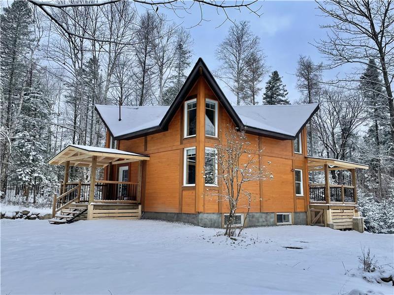 Le Chalet 29 Chalet à louer MorinHeights OR39302 ChaletsAuQuebec