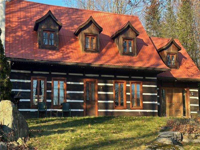 Enchanting Retreat Cozy Cottage SteAnnedesLacs Cottage Rental