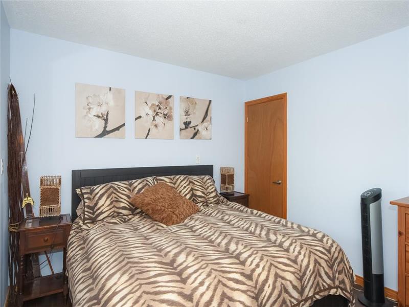 Beautiful 4 season cottage for sale Chalet à vendre Gracefield VP