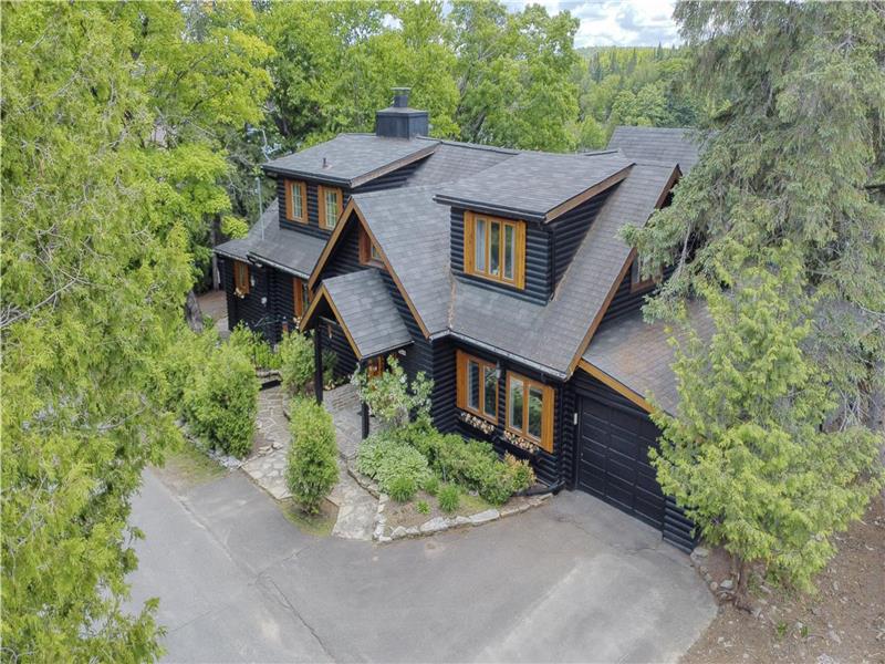 Magnifique chalet en bois rond Chalet à louer SteMargueriteduLac