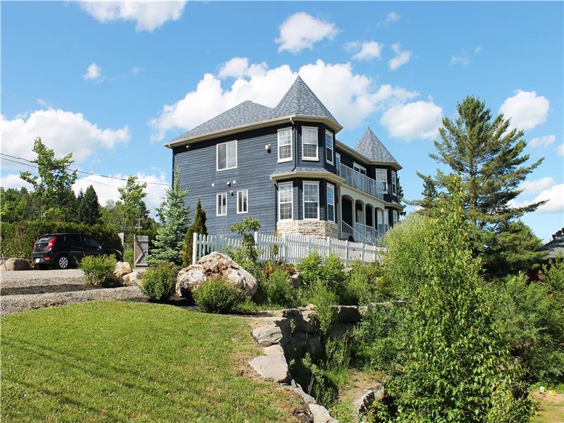 Maison à louer Chalet à louer StSauveur OR39749 ChaletsAuQuebec