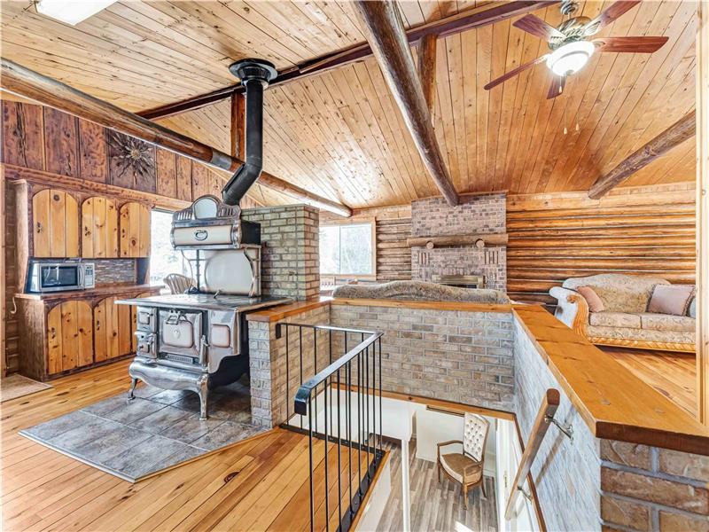 Waterfront, Log Home MontLaurier Cottage for Sale VP39858