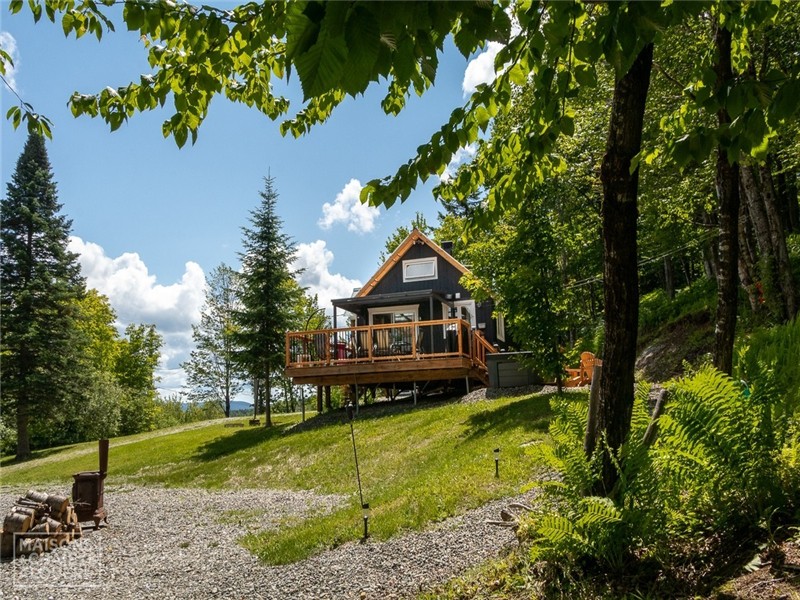 Le Chalet du Ruisseau - Chalet à louer Chartierville | DI-42378 ...