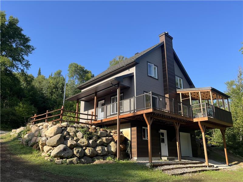 CHALET DU PETIT LAC TRÈFLE - Chalet à louer St-Michel-des-Saints | OR ...