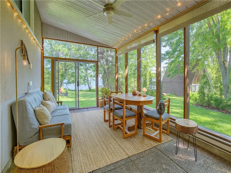 CHALET BORD DE L'EAU - LAC MAGOG - Chalet à louer Magog | OR-42983 ...