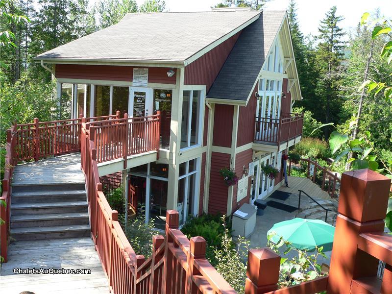 Tremblant les Eaux Cottage MontTremblant Cottage Rental PL4737 ChaletsAuQuebec