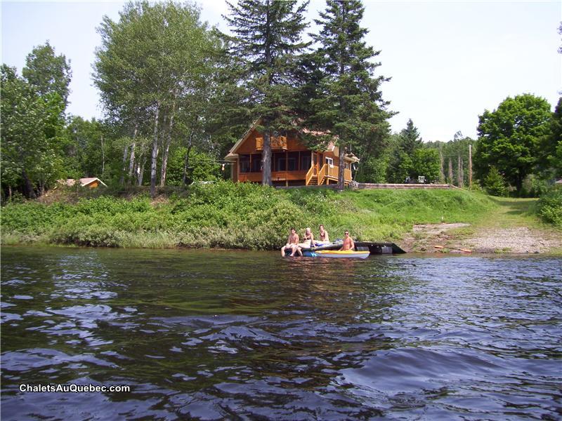 Chalet à Grand Anse près de Mékinac Chalet à louer TroisRives PL