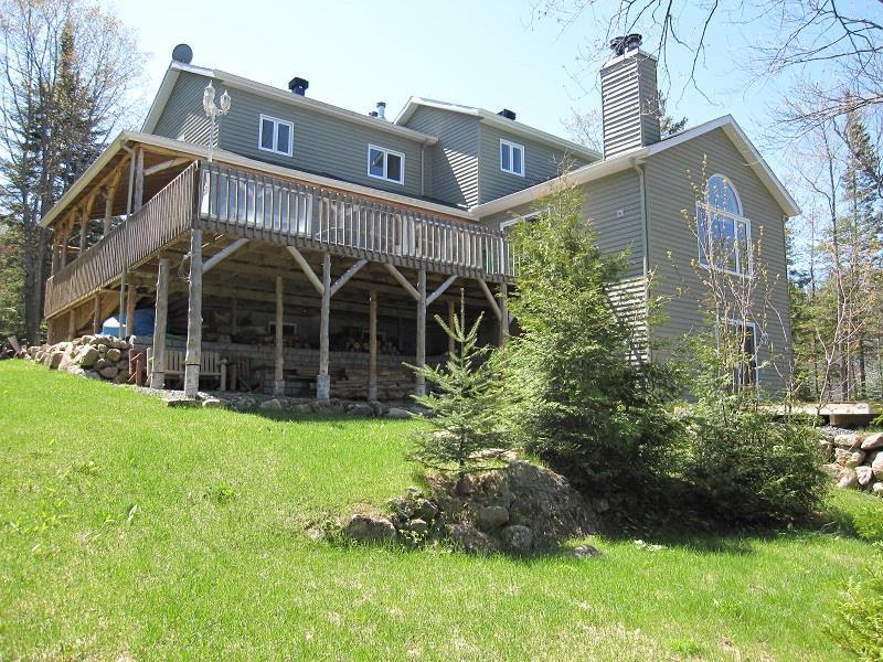 DOMAINE MARIOUT SUR LE LAC Chalet à louer SteMargueriteduLac
