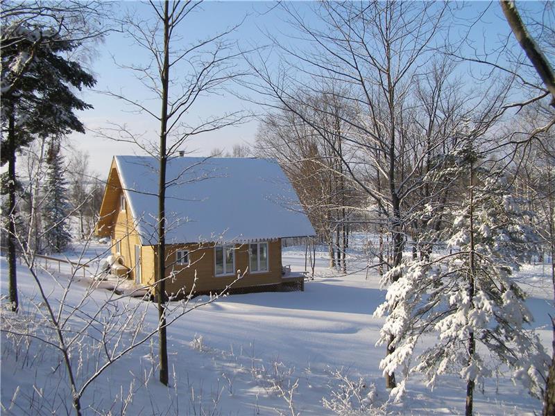 Entre Montréal et Québec,, Chalet à louer StStanislas OR7669