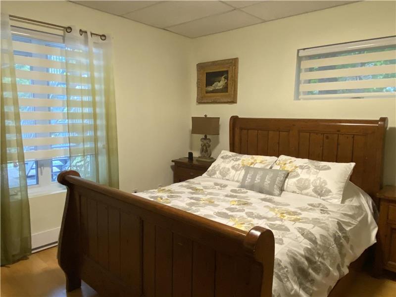 Cottage for Rent LacBrome Cottage Rental PL7811 ChaletsAuQuebec