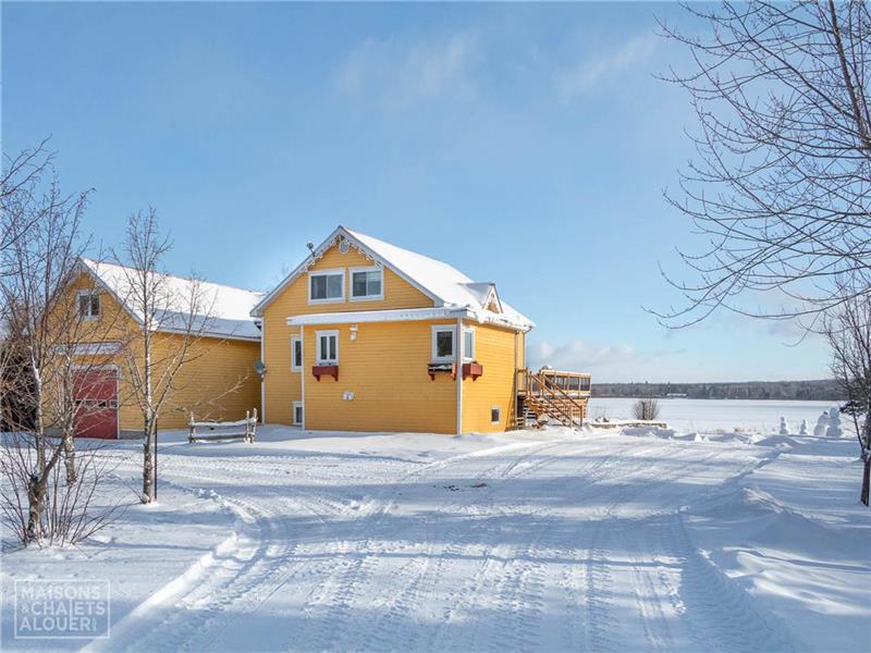 Au Soleil Levant du Lac Aylmer Chalet à louer BeaulacGarthby DI