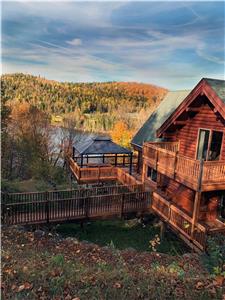 Chalet Bellevue Bord de L'Eau quai privé