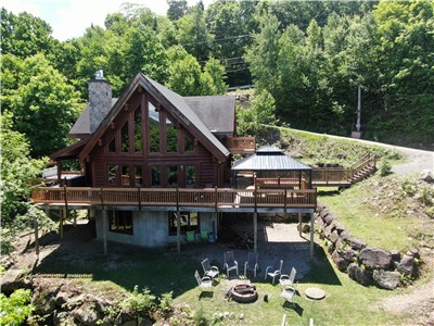 Chalet Bellevue Bord de L'Eau quai privé