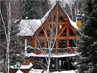 Luxueux Chalet le Boréal 201 - Spa / Billard / Foyers / Bord de l'eau