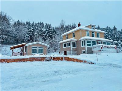 Couette et Marées, overlooking the St.Laurent River
