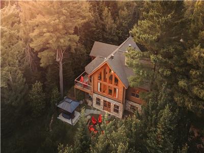 Chalet Authentik 50 : Hot Tub, Pools and Lake (Fiddler Lake Resort)