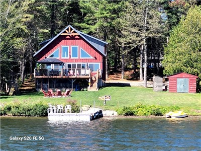 Votre escapade parfaite: chalet familial au bord du lac, entouré par la nature