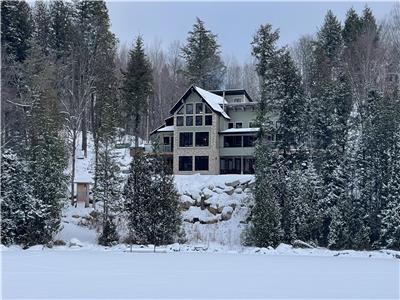 Manoir Du Lac Kelly, intimité totale, aucun voisin, juste vous et le lac