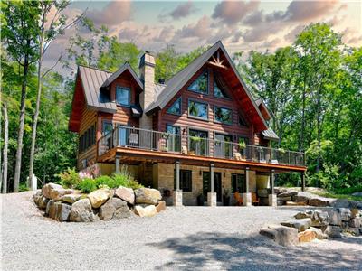 Le Boréal - Chalet de luxe avec piscine chauffée, spa, sauna et salle de jeux