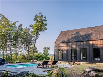 Luxury Tremblant Retreat | Private Pool, Spa, Sauna & Fireside Oasis